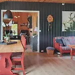 4 Star In Sundlandet Semesterbostad Snildal