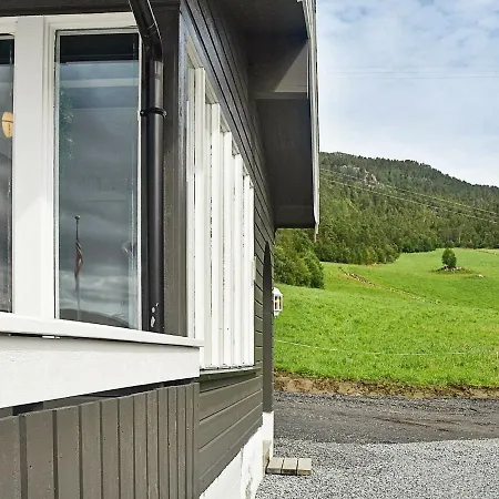 8 Person In Sundlandet Snildal