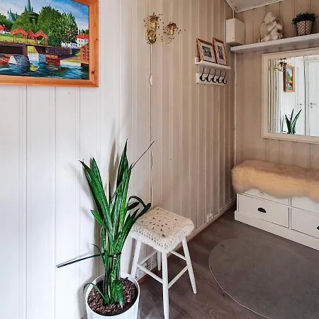 8 Person In Sundlandet Snildal