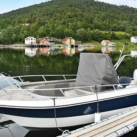 8 Person In Sundlandet * Snildal