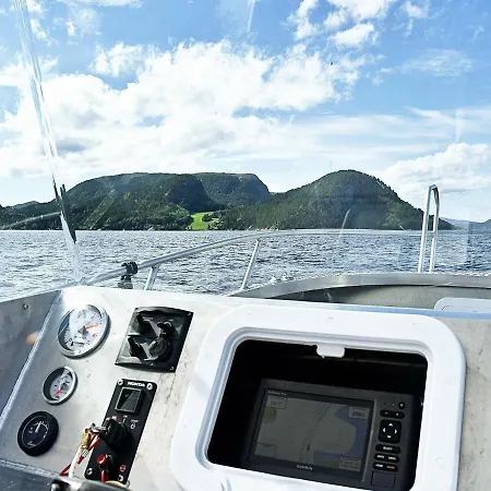 8 Person In Sundlandet