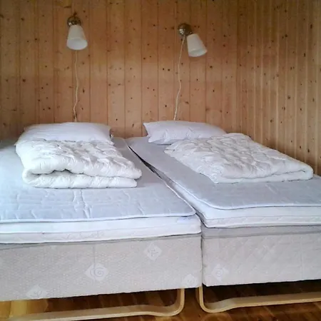 8 Person In Sundlandet Snildal