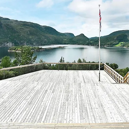 4 Star In Sundlandet Snildal