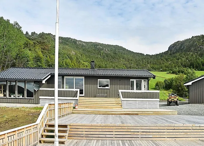 8 Person In Sundlandet