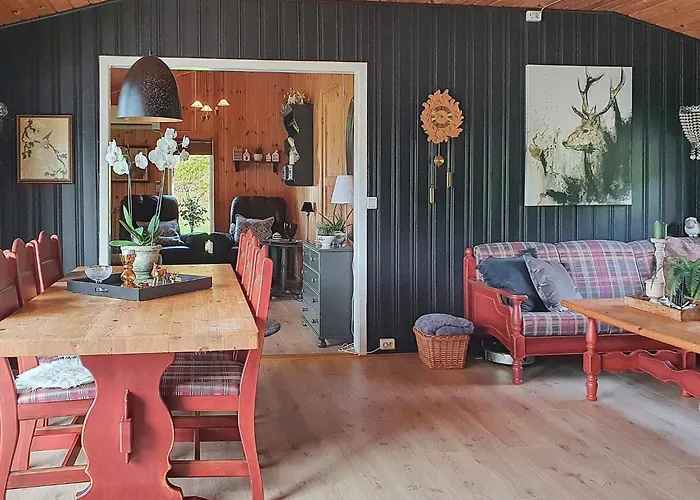 8 Person In Sundlandet Дом отдыха Snildal