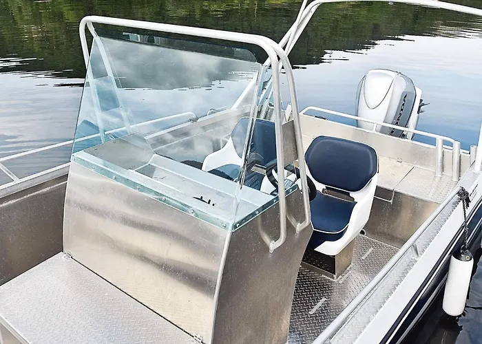 8 Person In Sundlandet *