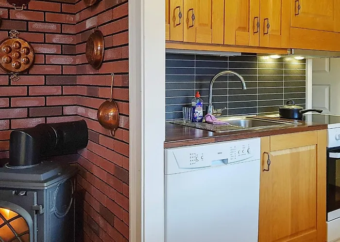 8 Person In Sundlandet