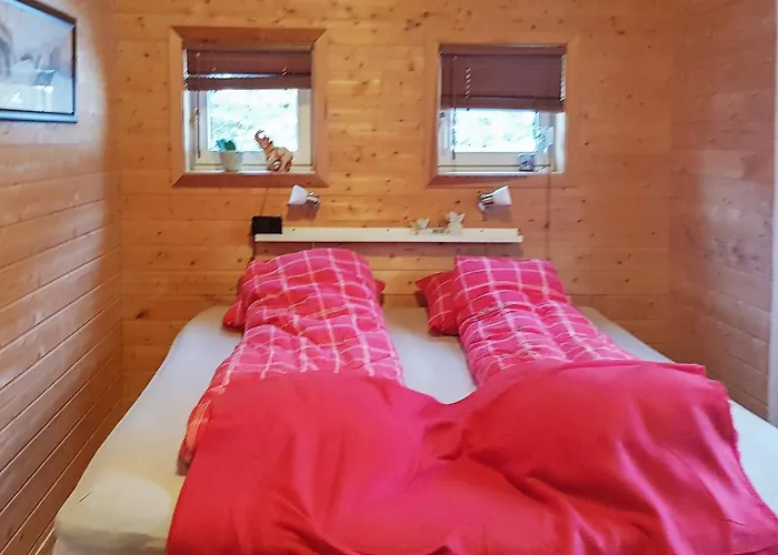 8 Person In Sundlandet *